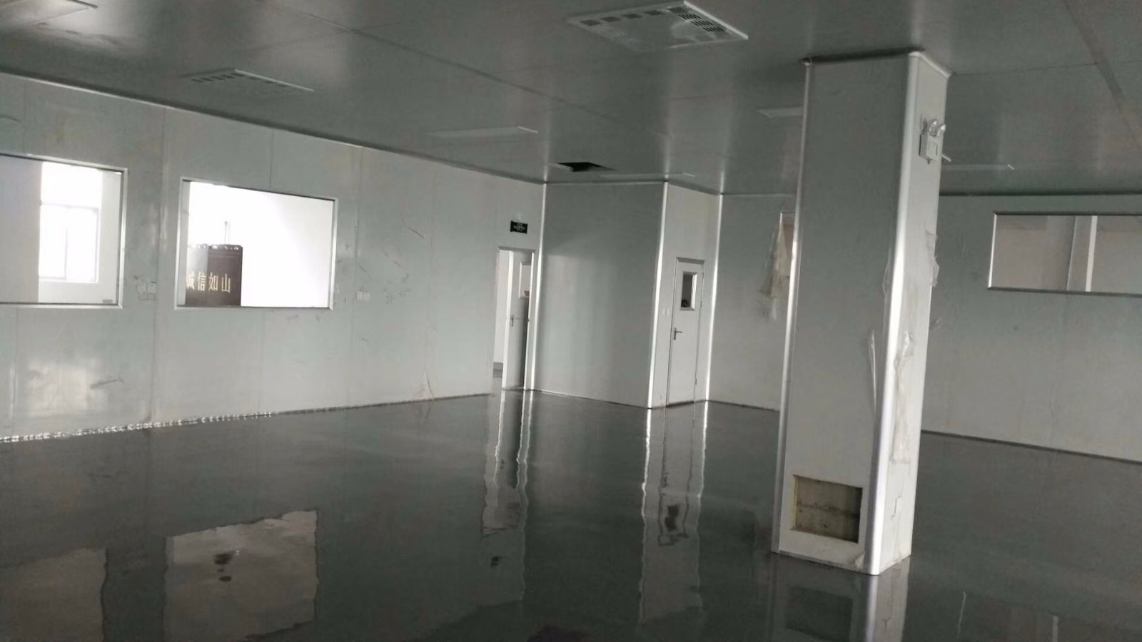 鄭州博融電子有限公司無塵車間完美交工！